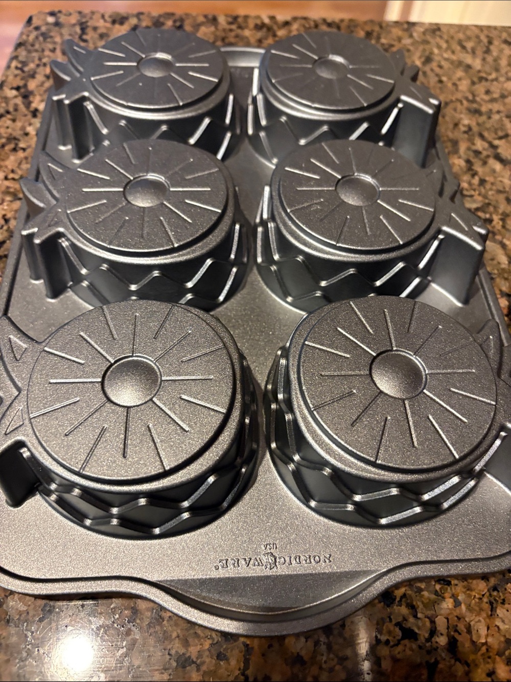 Nordic Ware Mini Pineapple Upside Down Cake Pan Platinum Collection - Picture 3 of 4